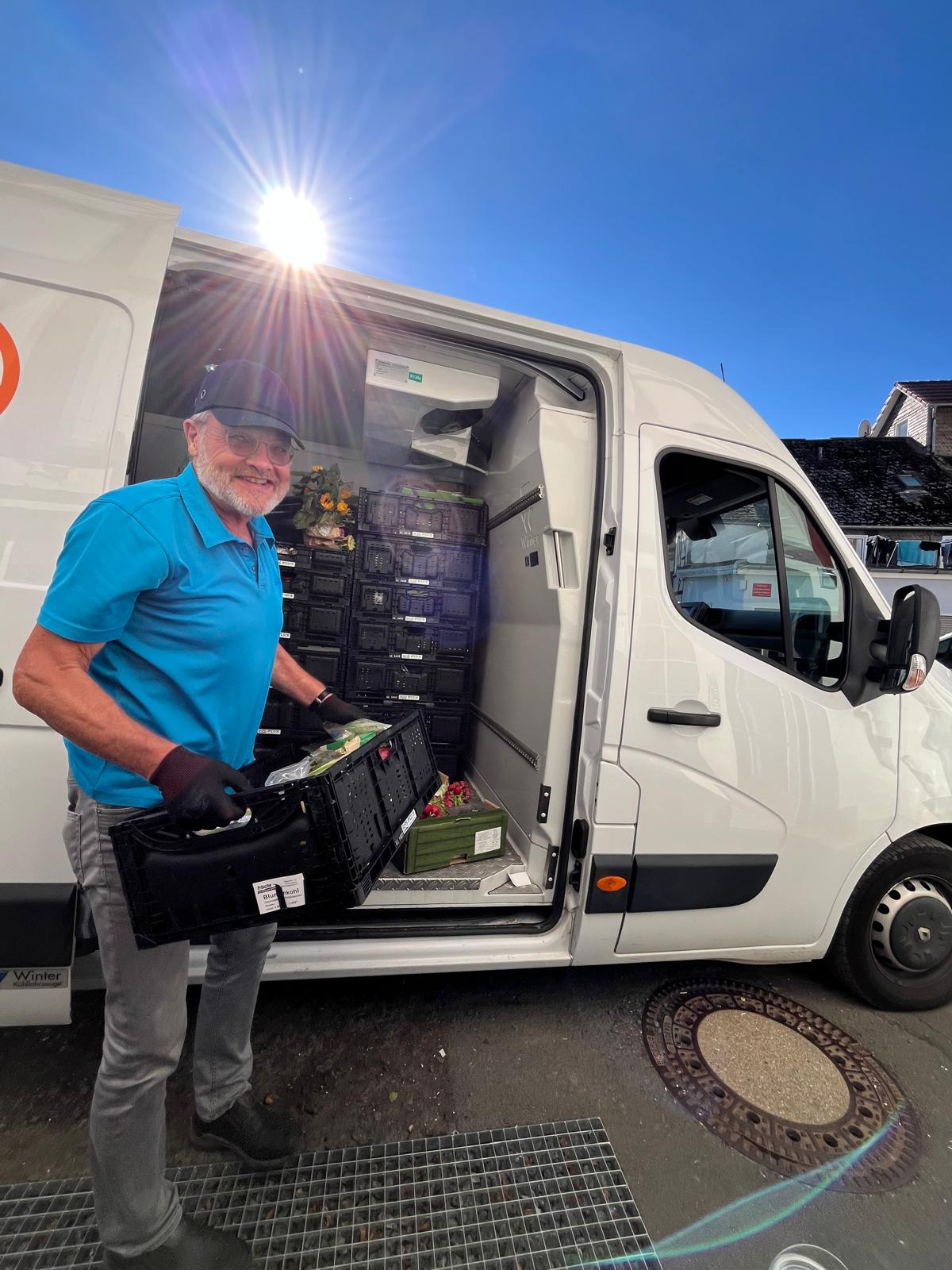 Wir suchen dringend zuverlässige und flexible Helferinnen und Helfer (m/w/d) im Fahrdienst